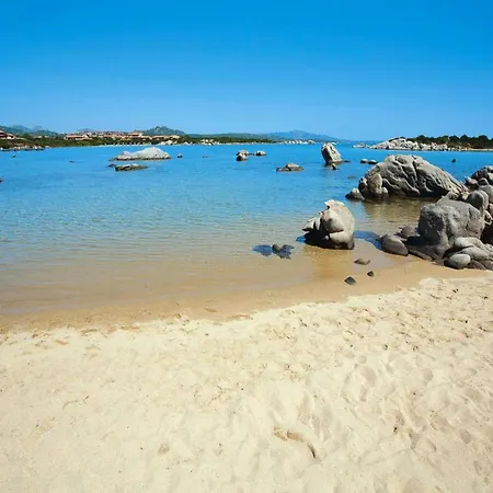 Apartment At Baia De Bahas Golfo Aranci